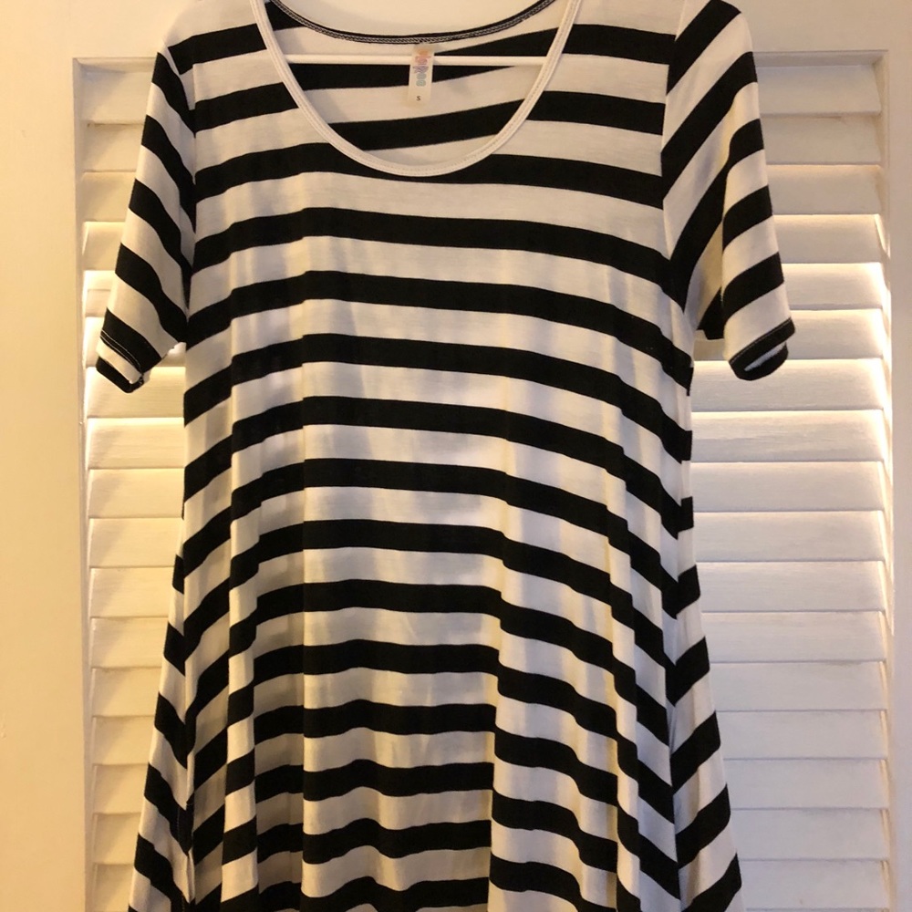Lularoe Perfect T Size Small
